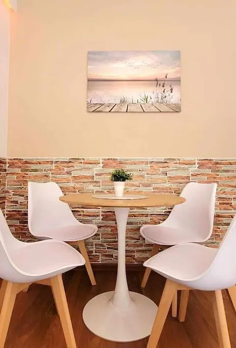 Modern Apartment Sandy Beach Down Town, Aquapark, Free Parking Cracovia